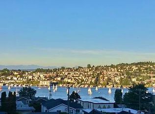 700 Crockett St APT 201, Seattle, WA 98109