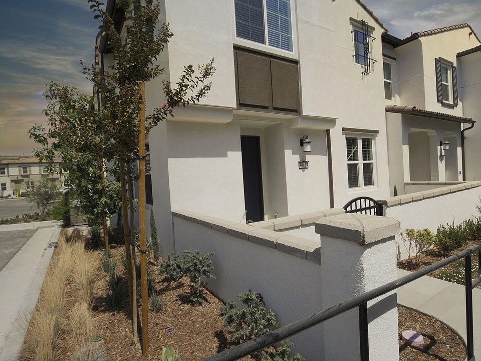 32423 Town Square Dr, Menifee, CA 92584 | Zillow