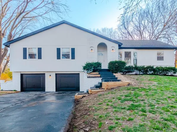 1009 S Cardinal Pl, Olathe, KS 66062