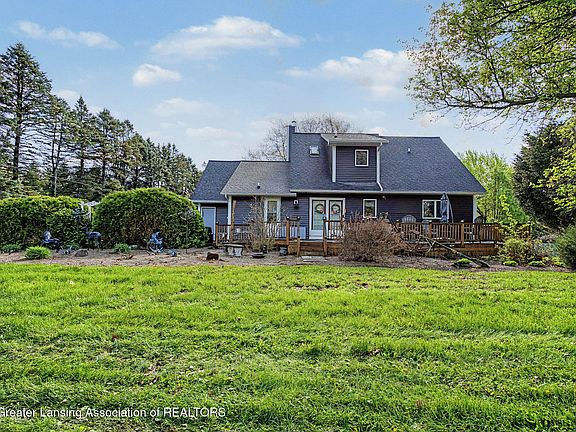 3rd image of 6485 Tucker Rd