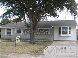 1st image of 306 E Celeste Dr