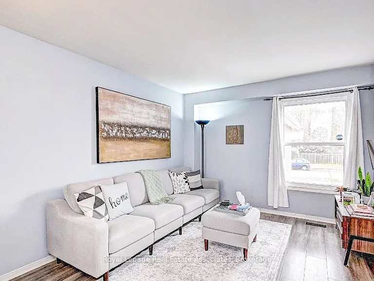 190 Nith River Way — Photo 8