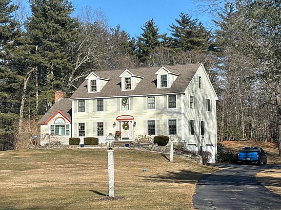 2nd image of 4 Lincoln Cir
