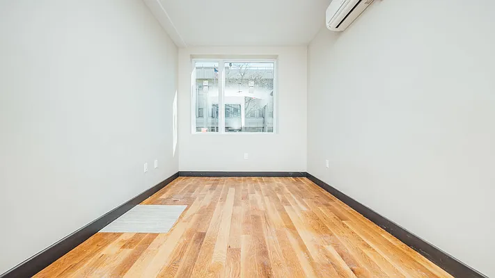 Rented by Nooklyn NYC LLC | media 11