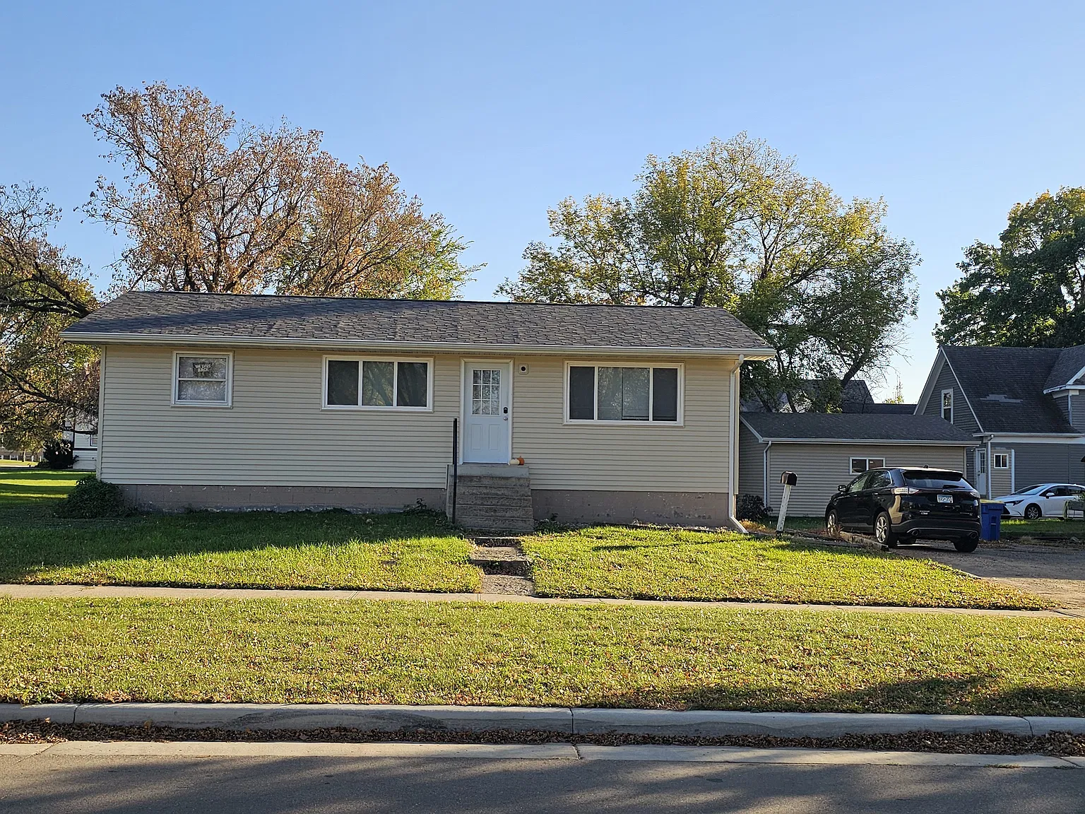 310 Harvey Dunn St — Photo 1