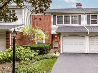 245 Essex Pl, Wilmette, IL