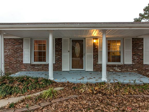 5th image of 1284 Hillwood Dr