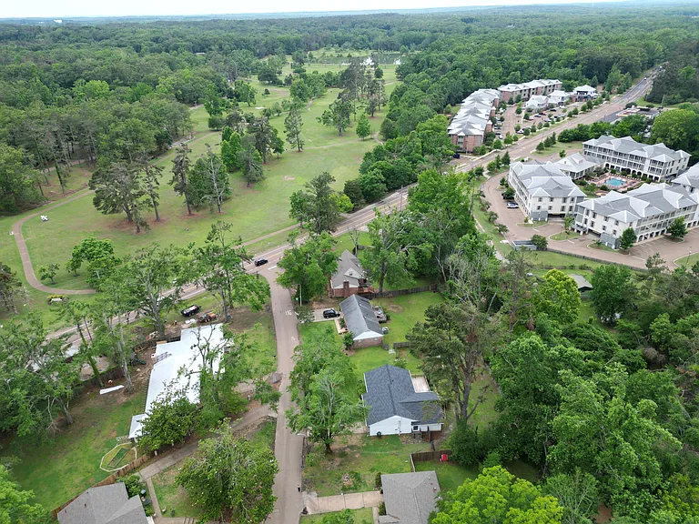 107 Clubview Rd — Photo 37