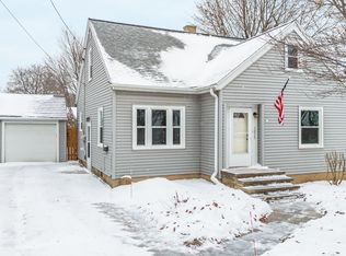 1215 McCormick St, Green Bay, WI 54301