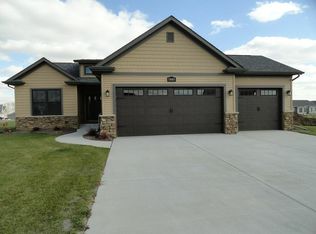 5885 Emily Rd, Bettendorf, IA 52722
