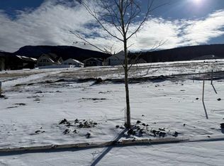 437 Lily Ave, Nordegg, AB T0M2H0