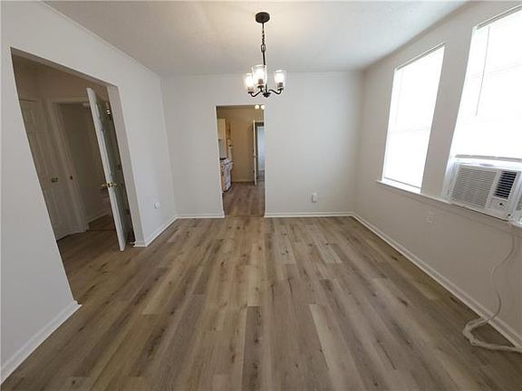 3rd image of 1907 Clouet St