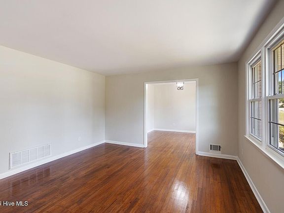 4th image of 3308 Cockatoo Road