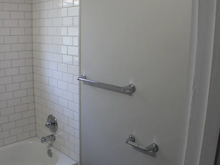 801 Cameron St — Photo 8