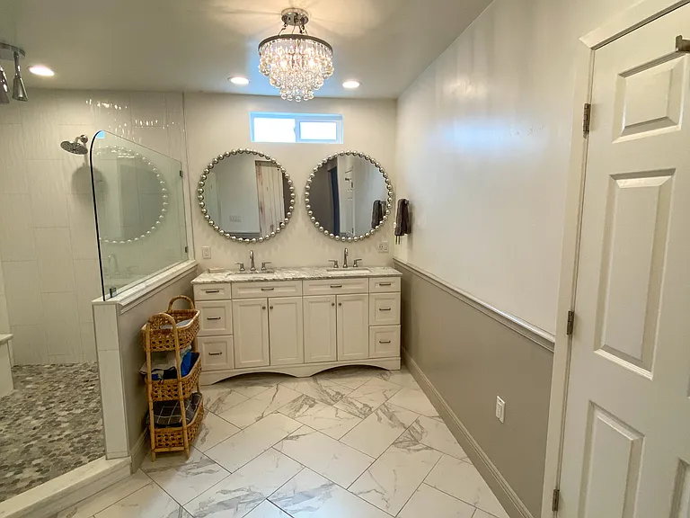2155 N Orange St — Photo 7