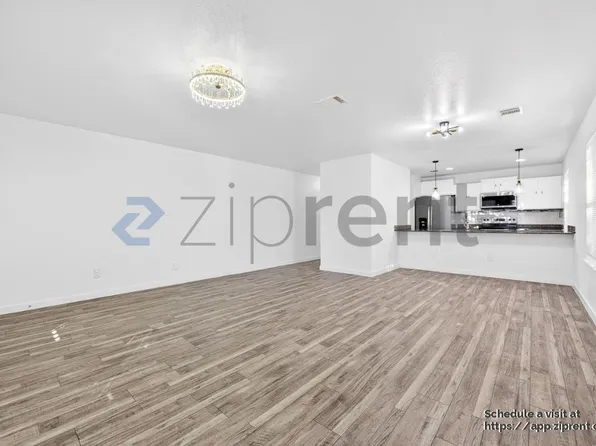 3226 Navaro St, Dallas, TX 75212