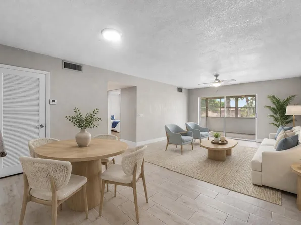12005 Poinciana Boulevard #209, Royal Palm Beach, FL 33411