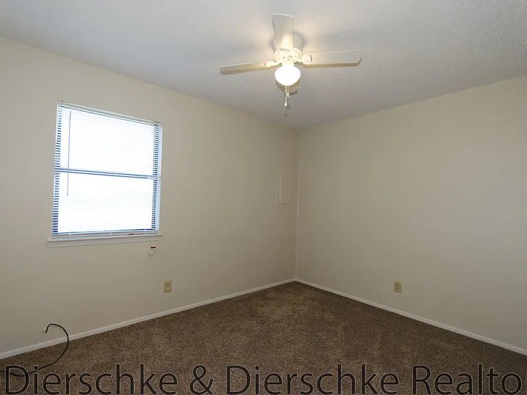 830 Van Zandt St — Photo 10