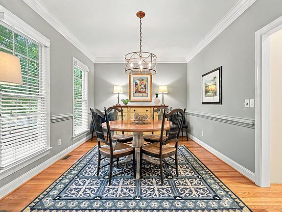 3rd image of 124 Tharrington Dr