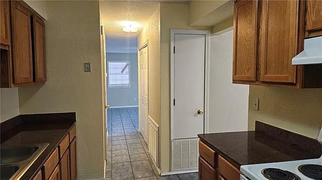 312 W Esplanade Ave — Photo 18