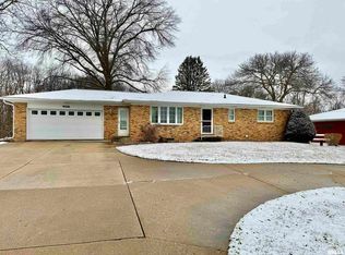 8902 Turkey Hollow Rd, Milan, IL 61264