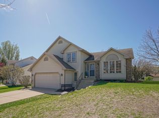 5641 Sandpiper Ln, Madison, WI 53716