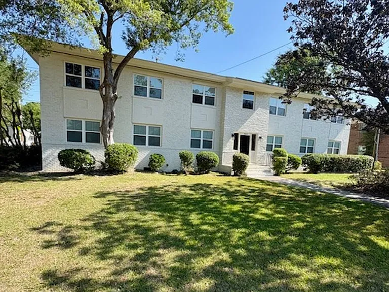 664 Windermere Blvd #A — Photo 2