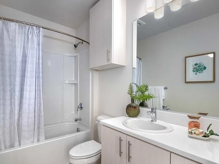 Acqua Apartments - Student Affordable — Photo 22