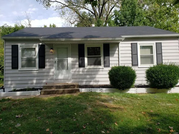 417 Crawford Rd, Saint Louis, MO 63137