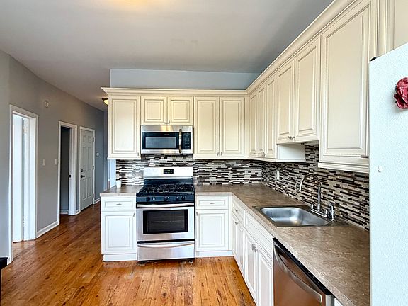 4th image of 176 W 31st St Floor 2