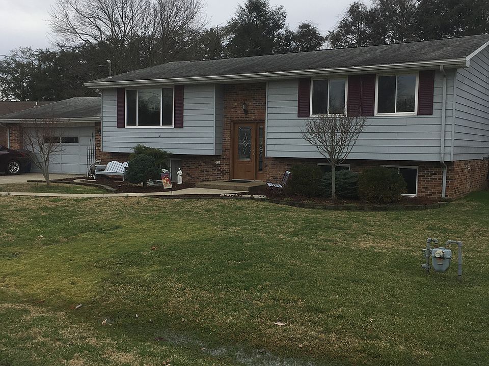 1st image of 139 Brant Dr