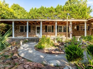 2962 Glenn Rd, Louisville, TN 37777