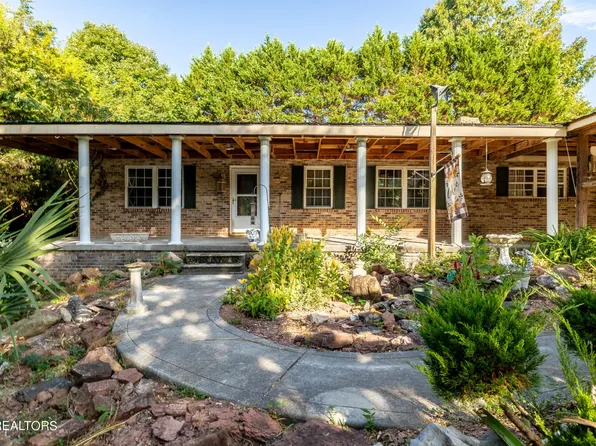 2962 Glenn Rd, Louisville, TN 37777