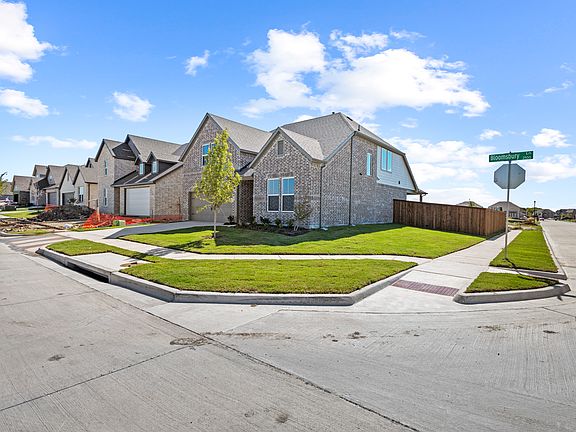 4th image of 2110 Bloomsbury Ln