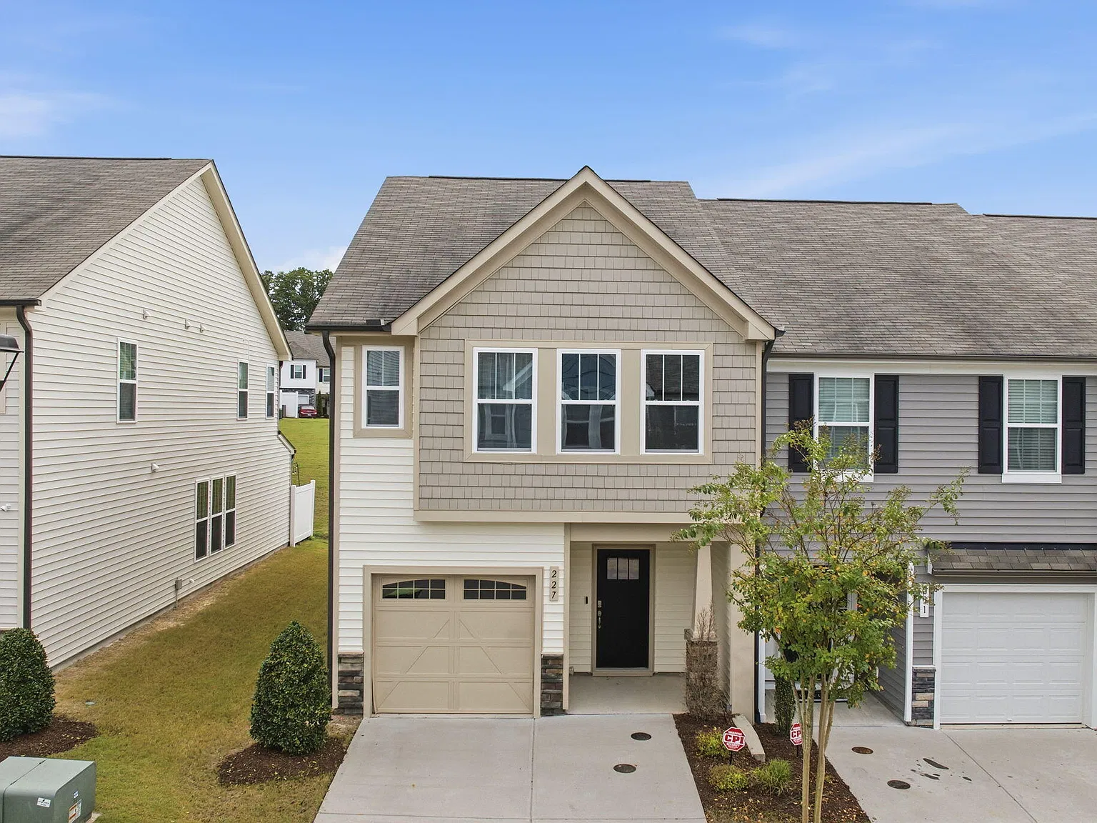 3 bed, 2.5 bath, $1,860 — Photo 1