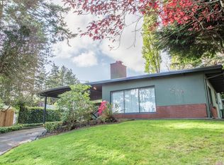 1249 Buckingham St, North Bend, OR 97459
