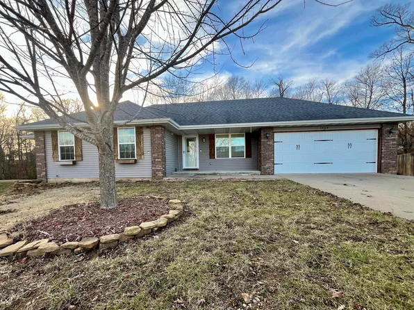 1463 S Tomahawk Avenue, Republic, MO 65738