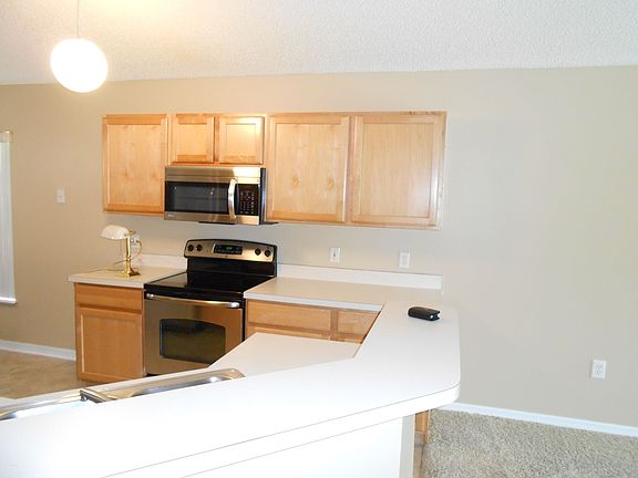 3rd image of 551 Doe Cove Pl