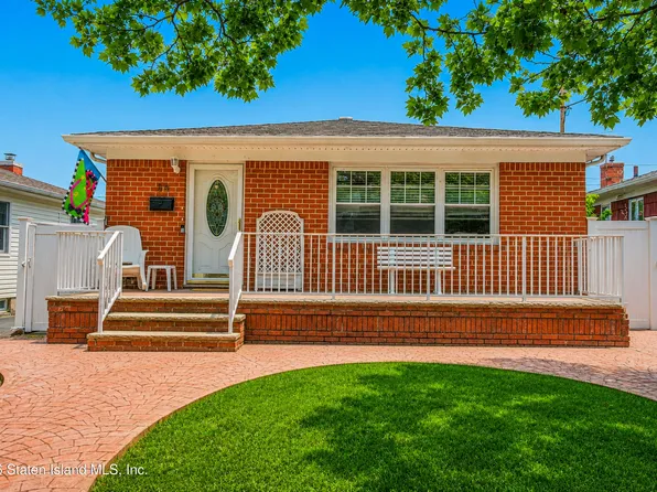 34 Rene Dr, Staten Island, NY 10306