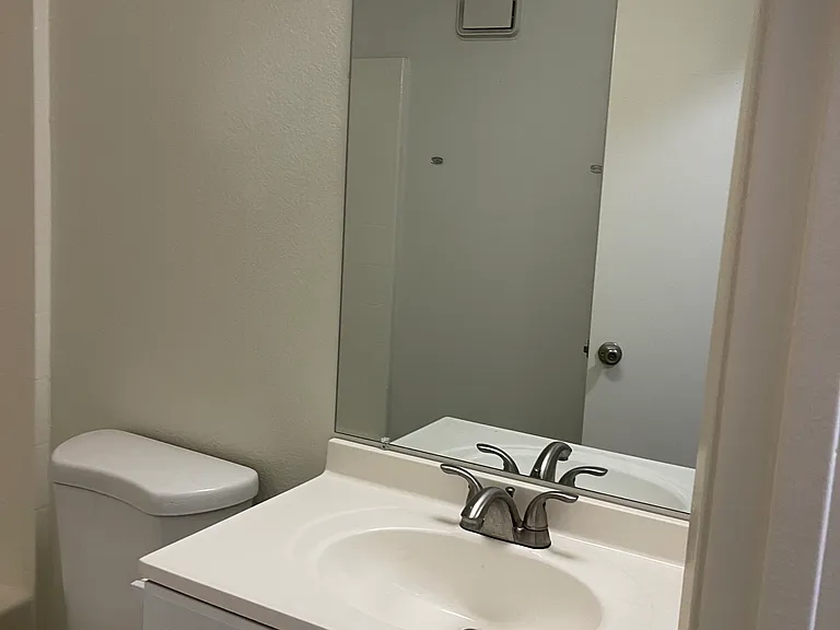 1371 Loma Ave — Photo 6