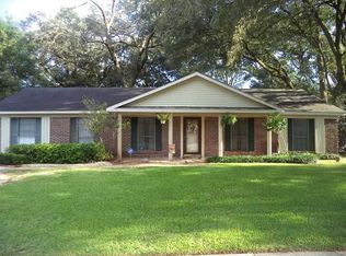 5825 Woodgate Rd, Mobile, AL 36609