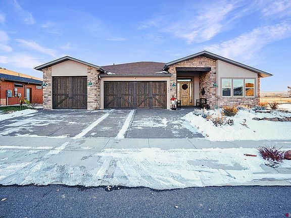 2nd image of 904 San Sophia Dr