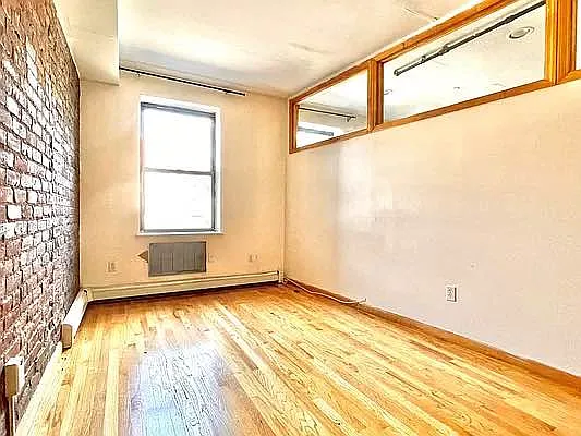 Rented by Metropolitan Property Group | media 18