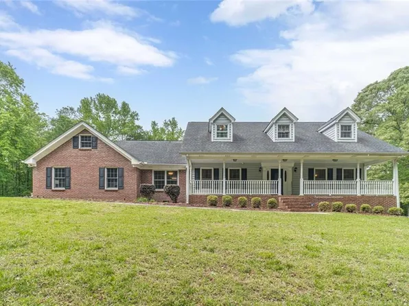 2291 Rabbit Farm Cir, Loganville, GA 30052