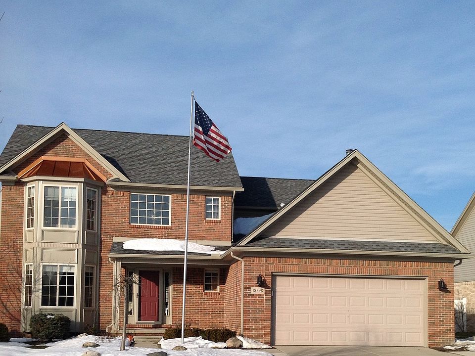 1st image of 18598 Newport Dr