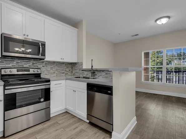 7009 Lenox Village Dr #E306, Nashville, TN 37211