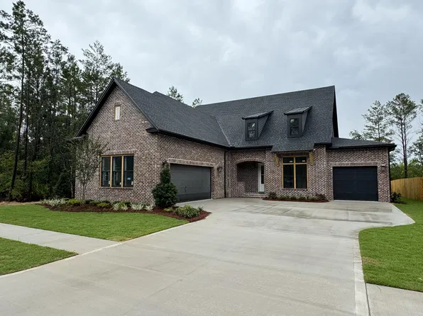 212 Shimmer Cir, Freeport, FL 32439