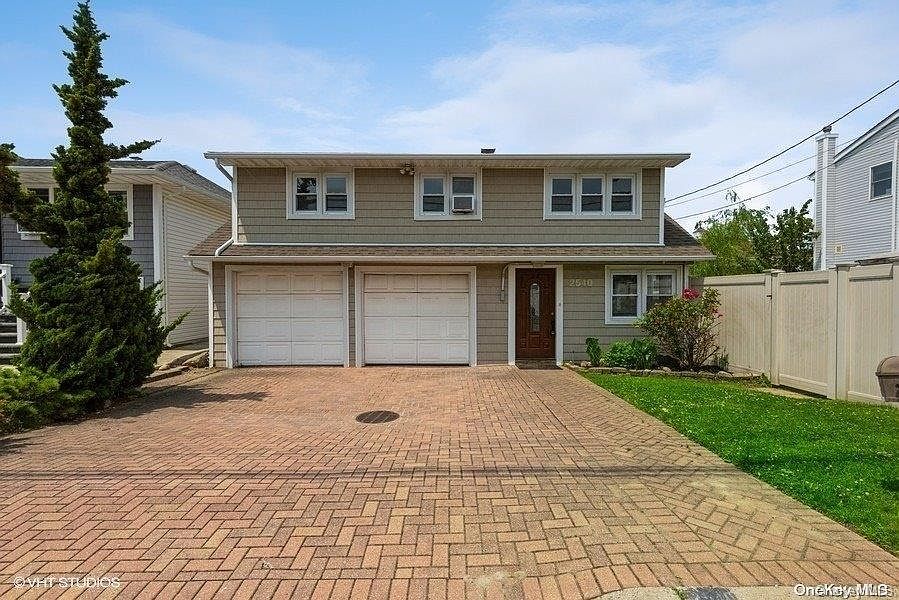1st image of 2540 Seminole Avenue