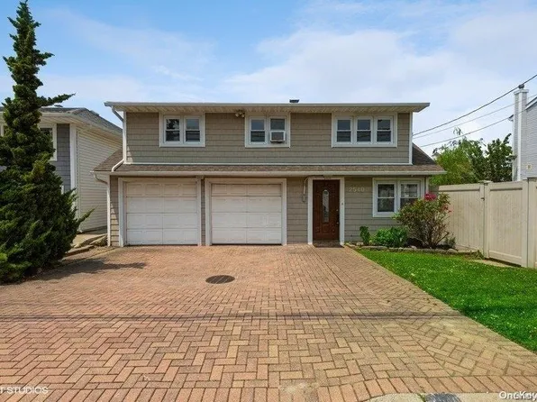2540 Seminole Avenue, Seaford, NY 11783