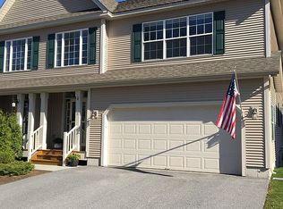 8 Indigo Ln, Essex Jct, VT 05452